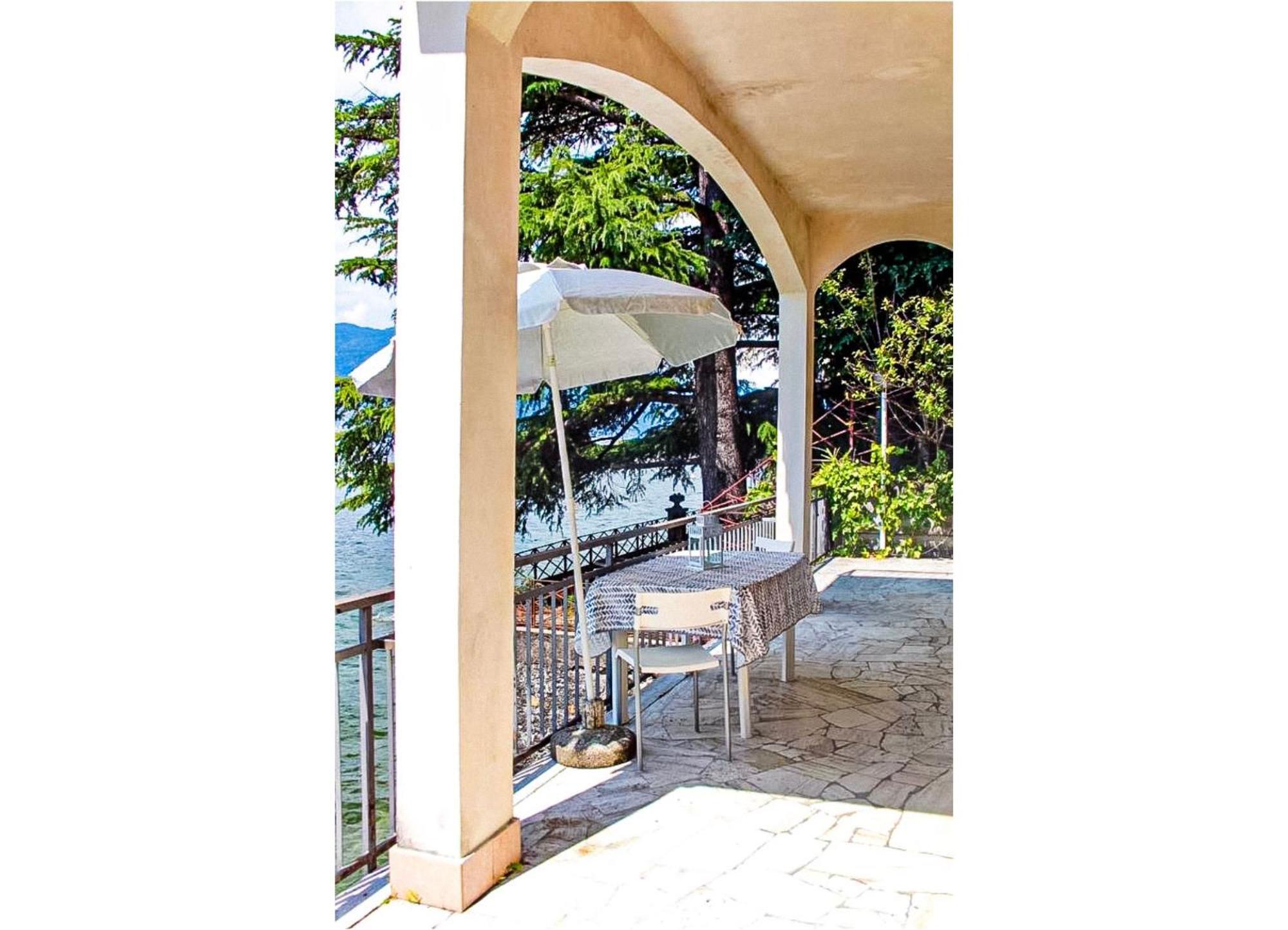 Casa Spiaggia Brezzo Exterior photo